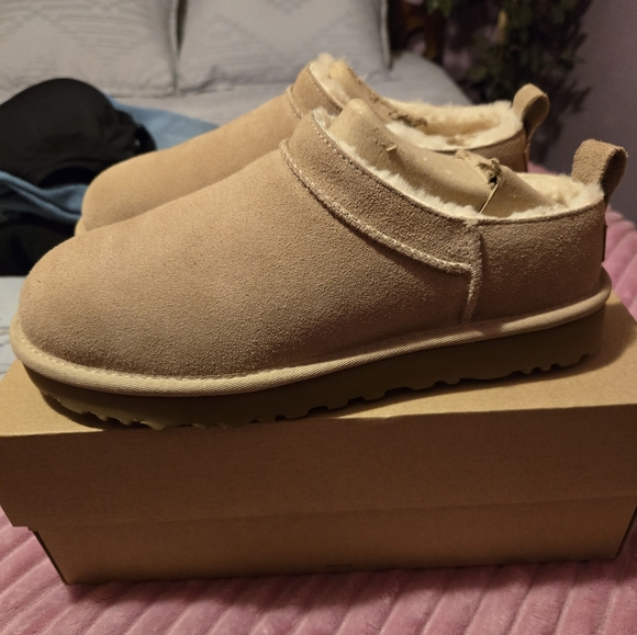 Ugg Sand Classic Micro Boots Worn 3x - Picture 2 of 6